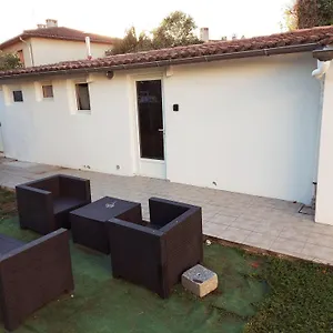 https://studio-hamam-jardin-piscine-wifi-calme-600m-centre-ville.midi-pyreneeshotels.com