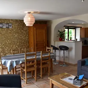 https://gite-la-lichere-la-chanterelle.hotels-rhonealpes.com